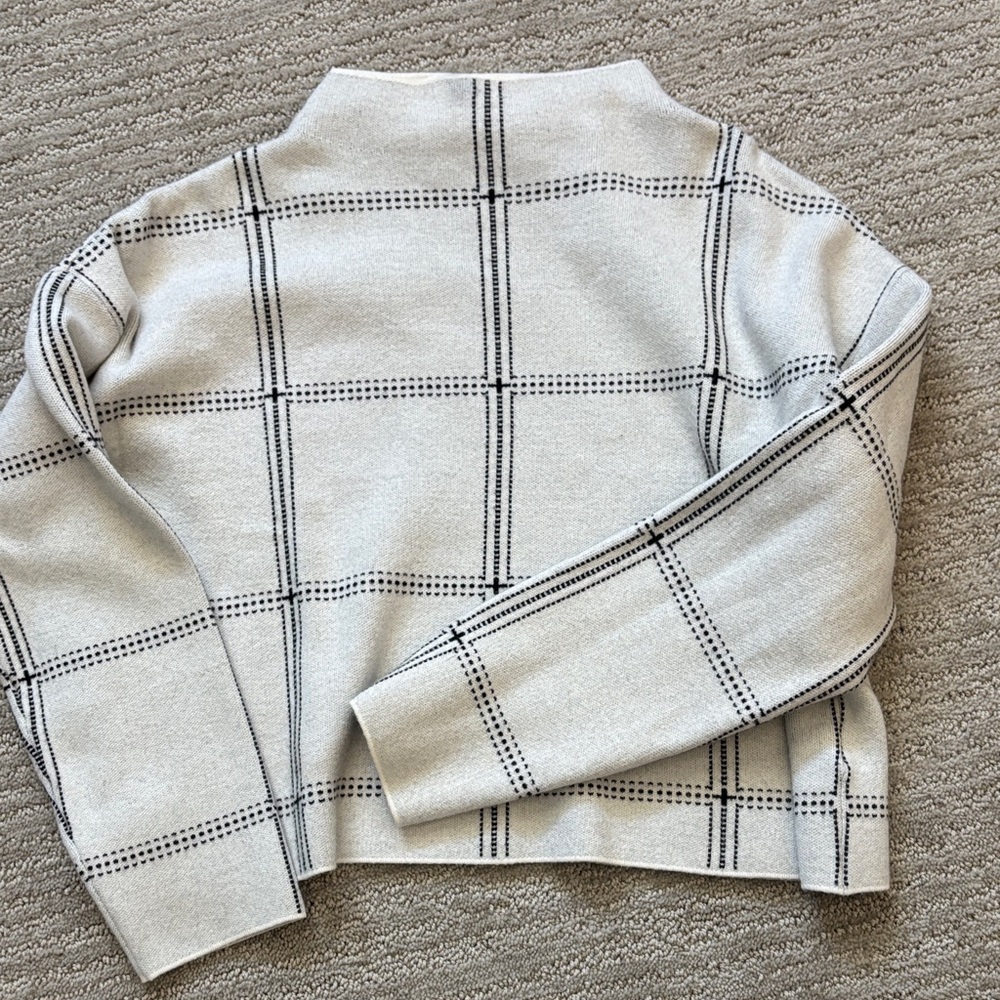 Max Studio M Women's Checkered Crop Sweater